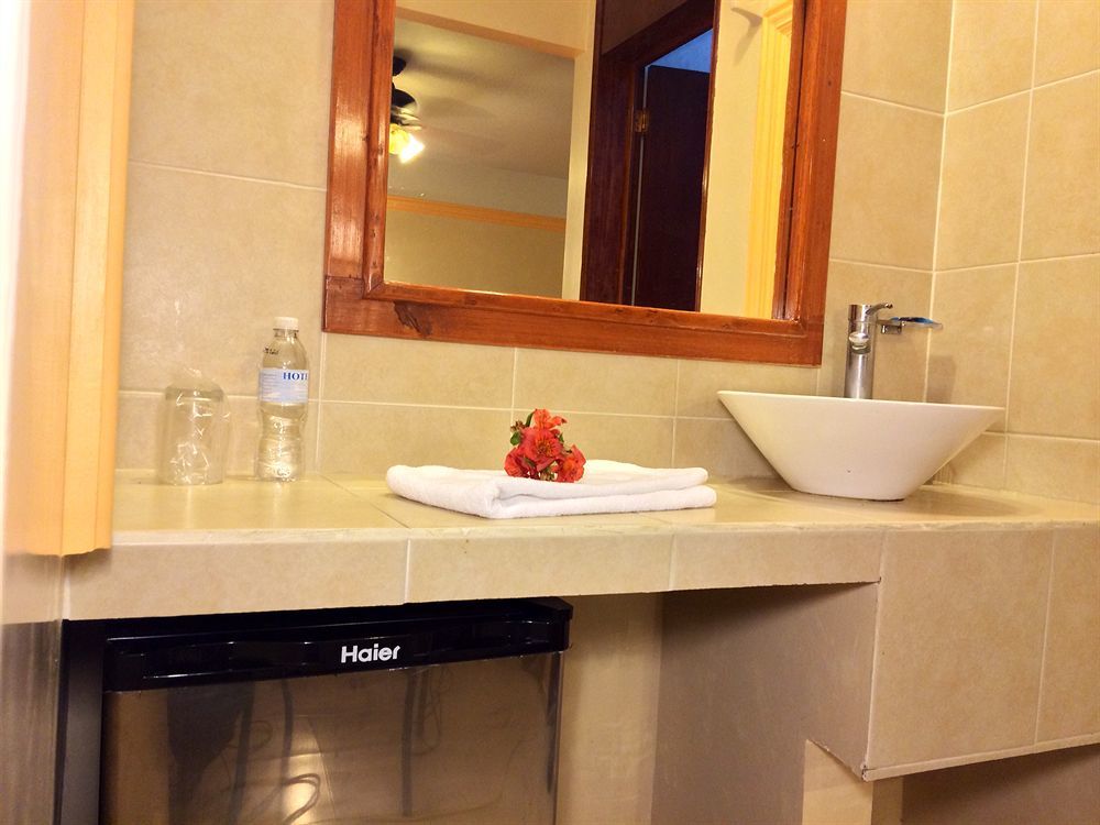 Hotel Hc Celaya  Εξωτερικό φωτογραφία
